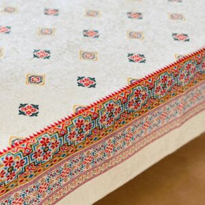 رومیزی مخمل شانل طرح ترمه الهام کد 489
