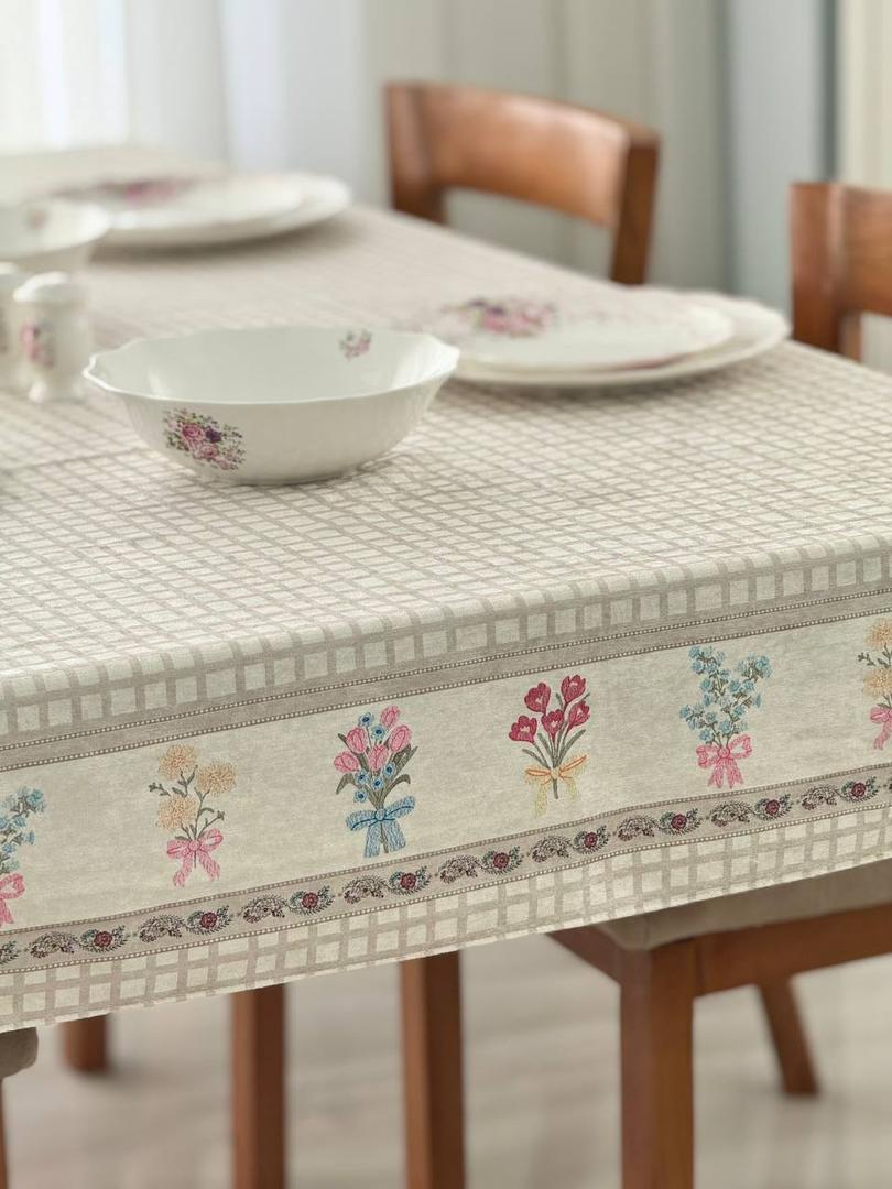 رومیزی مخمل شانل طرح چهارخانه گلدار کد 546 2 رومیزی مخمل شانل طرح چهارخانه گلدار کد 546 - Image 2