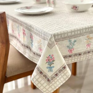 رومیزی مخمل شانل طرح چهارخانه گلدار کد 546 فروشگاه اینترنتی ایل آنا