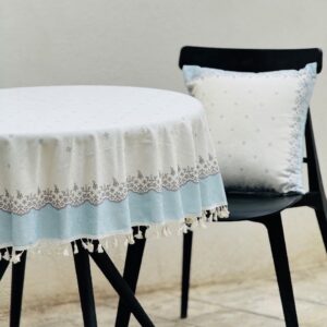 رومیزی گرد مخمل شانل طرح حاشیه آبی ضد لک کد 597 فروشگاه اینترنتی ایل آنا