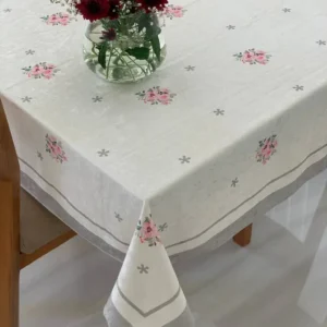 رومیزی و سفره پارچه ای مربع مخمل شانل ضد لک طرح نسیم کد 642