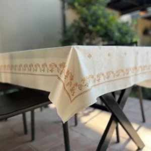 رومیزی مخمل شانل ضد لک طرح مروارید کد 639